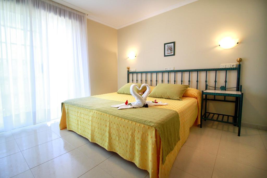 Hotel Casa Mariano A Revolta Esterno foto